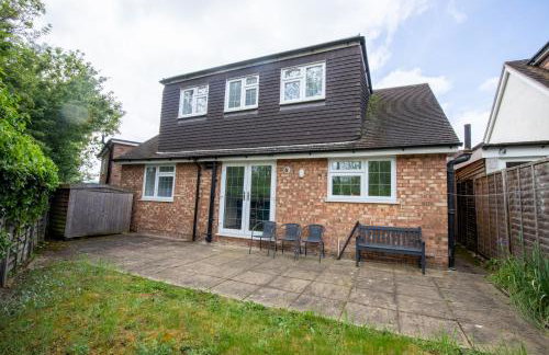 Modern Detached 4-Bedroom 2-Bath Home, Guildford - Foto 41