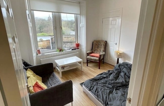 1-bed Apartment Next to Paisley Gilmour Station! - Foto 3