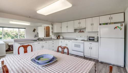 Winchester Bay Vacation Rental Near Dunes and ATV! - Foto 2