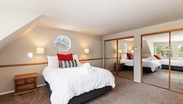 Eagle's Nest Cabin Pool Table Near Lake - Foto 5, Habitación