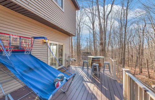 Big Bass Hideaway with Hot Tub - Foto 74