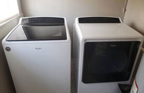 Agatha's Historic Home Free Parking Wi-Fi Deck - Photo 4