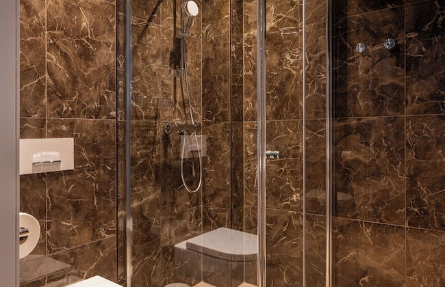 348 Suites Buitenhof Short Stay - Photo 60