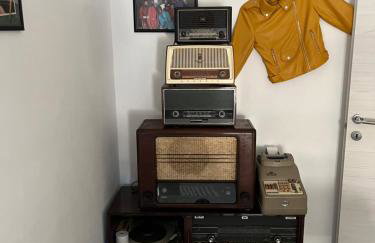 Grand F2 60mq centre Antibes, proche plages, commerces, 2 balcons, parking, train, bus, deco vintage, pet friendly - Foto 17