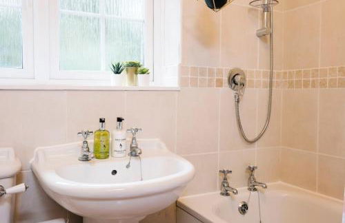 Castle Gate by Spa Town Property - Central Location with Large Living Space - Foto 17