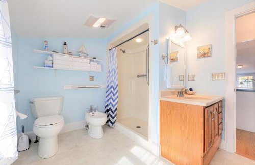 Penthouse Private Balconies Beach and Water Views - Foto 16