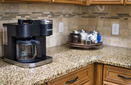 Luxury Townhouse Minutes from Beach and Downtown - Foto 8