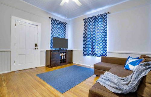 Cozy 1 Bed Historic Elmwood Park-Centennial House - Foto 9