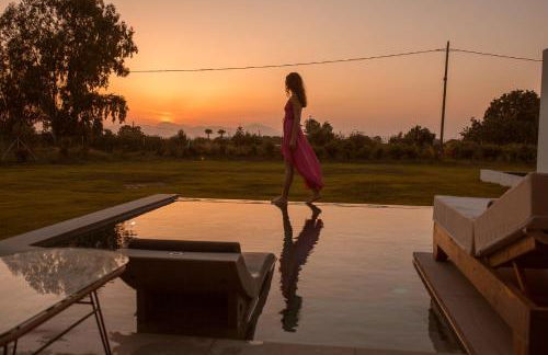 Aphrodite Luxury Suites, Private Heated Pool & Jacuzzi -Romantic Escape for Couples - Photo 39