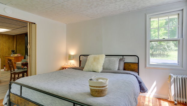 Catskills Vacation Rental w/ Creek Access - Foto 2, Interior