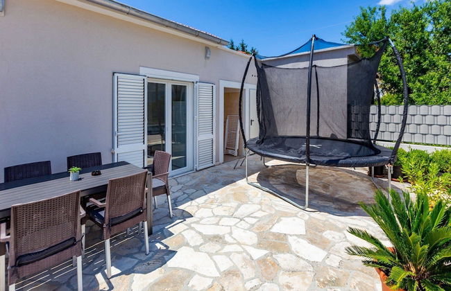 Serene Escape Near Zadar With Private Pool & Charming Outdoor Oasis - Foto 18