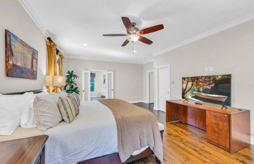 The Wexford French Chateau w Pool - Photo 38