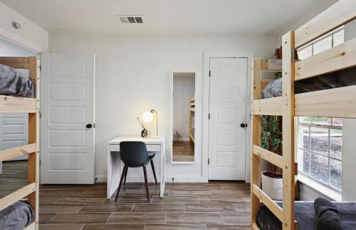 Best of Desoto 4BR, 3BA with Pool, HotTub, Cinema - Foto 38