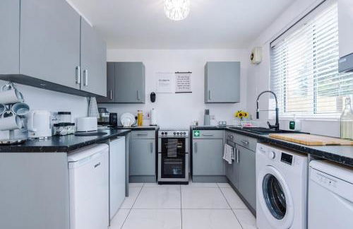 Stunning Home in Altrincham, Large Driveway, Sleeps 7, Perfect For Groups - Foto 10