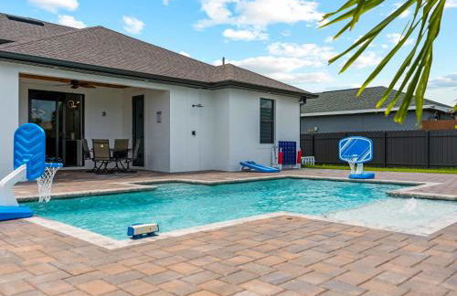 Brand-New - Contemporary Gem-Pool Game Room BBQ - Foto 34