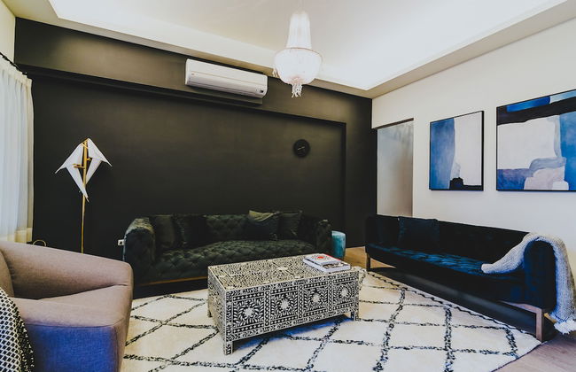 CHLOECHEN-Home - Photo 2