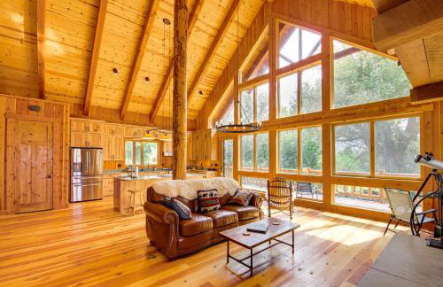 Nordic Style Lodge with Deck on 80 Acres in Arlee - Foto 5