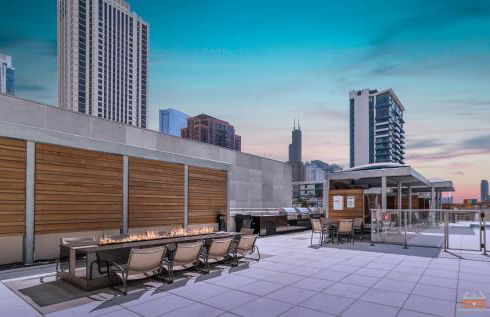 K2 Sky High Apartments with Stunning Chicago Views in West Loop - Foto 7