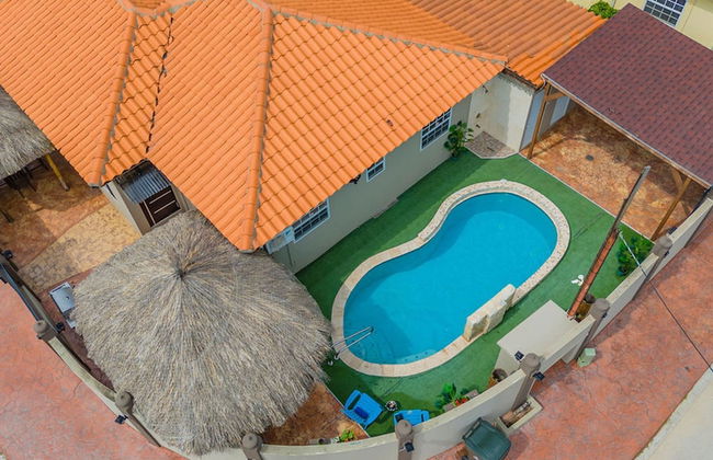 Urban 5BR Private Pool Getaway 10 Min- Bch - Foto 42