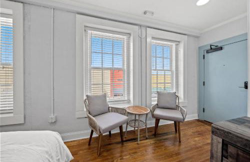 Modern Retreat in the Heart of Conway - Photo 3