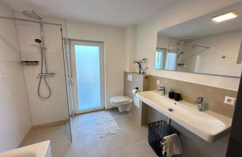 Modernes 2-Schlafzimmer Business EG Wohnung in Ehningen, IBM, Mercedes-Benz Sindelfingen, S-Bahn und A81 mit Parkplatz - Foto 3