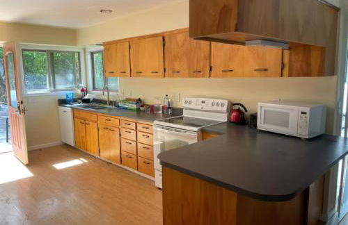 Serene 5BR Stay Surrounded by Nature - Foto 2