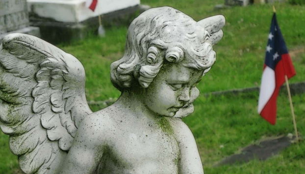 Una estatua del cementerio de Asheville