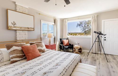 Mid-Century Magic with Mountain Views - Photo 18