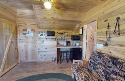 Canyonlands Barn Cabin with Loft, Full Kitchen, Dining Area for Large Groups - Photo 12