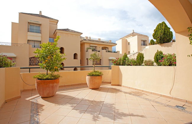 Charming Apartment With Pool - Photo 28