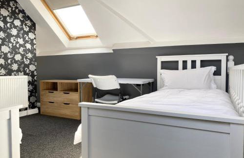 Spacious Five-Bedroom House Close to York Centre - Orchid House - Foto 14