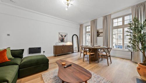 Burnets Close 2 Bedroom Apartment - Edinburgh - Photo 3