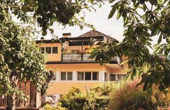 Kreuzwegerhof Nals - Historic Nature Stay with Pool near Meran & Bozen - Photo 6