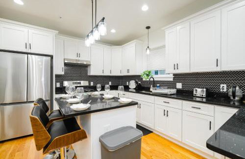 4BR Worcester Family Apt - Spacious Kitchen - Near Parks & Dining - Summer Ready 16-1 - Foto 5