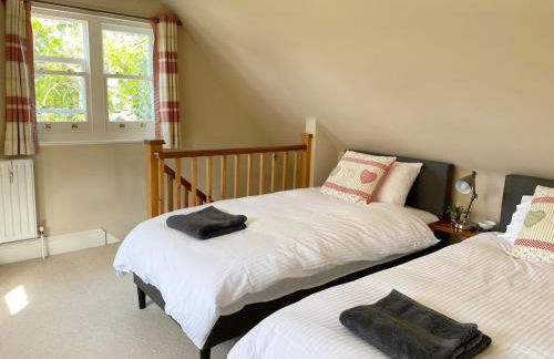 Quiet 4 guest annexe close to town - Foto 9