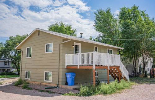 2BR Aptmt Parks Private Deck, Mountain Views! - Foto 44