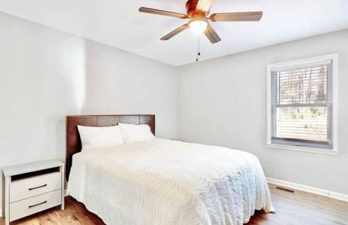 North Raleigh Private Retreat - Foto 31