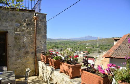 Roukouneli Traditional Stone House - Terrace & BBQ - Foto 11