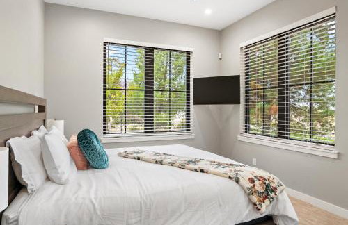 Steel City Cellars - Photo 15