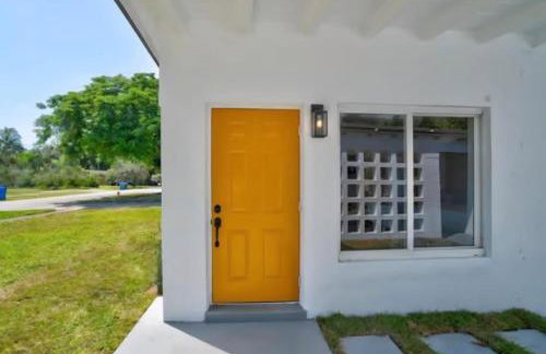 Modern 3BR Home Near Holycross Hospital - Foto 42