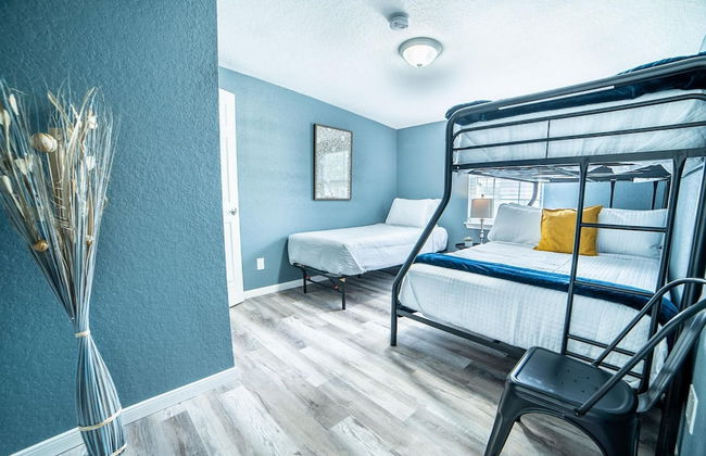 Fascinating 2BR 1BA Near Festive DT and Riverwalk - Foto 13