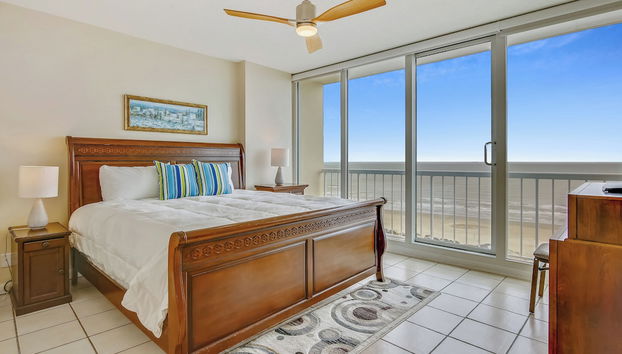 Beachfront Getaway by Ryson Vacation Rentals - Foto 2, Ausstattung der Unterkunft