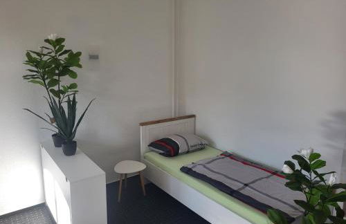 Große Wohnung im EG mit 2xAC - Photo 7