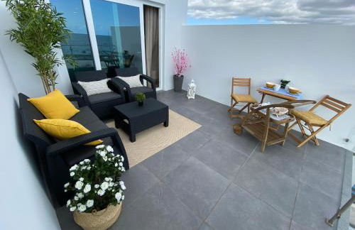 South Sea Rooftop - Photo 2