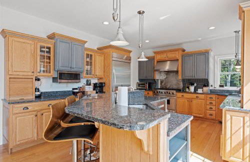 Luxury Riverfront Retreat Hot Tub, Game Room, Gym - Foto 14