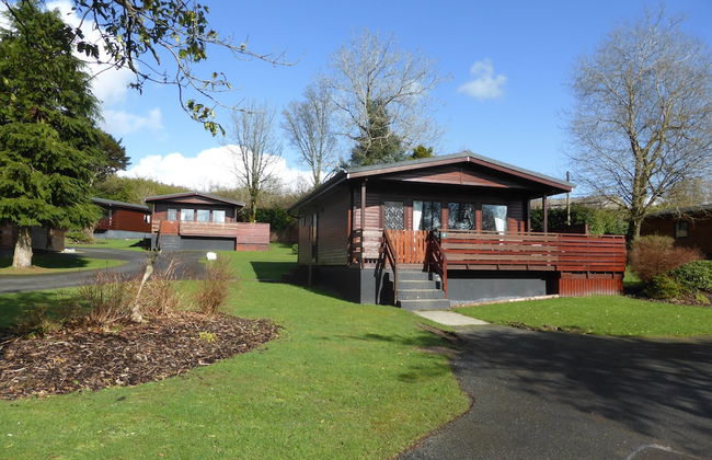 Conifer Lodge 8 With Hot Tub, Newton Stewart - Photo 12