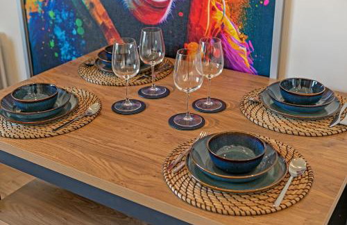 Luxury Apartment-Free Parking-Central Location-Close To Airport, Station & Centre - Foto 16