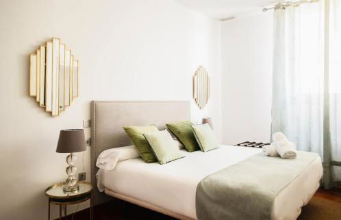 AZZ Sevilla Torre de la Plata Apartamentos - Photo 132