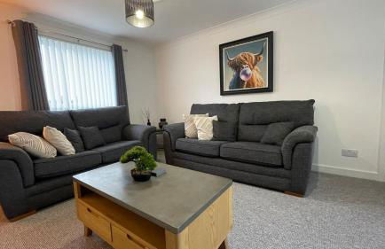 The Den - by Caithness Luxury Apartments NC500 - 2 Bedroom holiday home - Sleeps Work teams upto 2 & holiday makers upto 4 - BUDGET FRIENDLY FOR LONG STAY TRADES - CONTACT US - - Foto 2