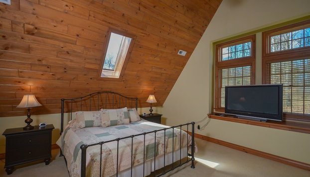 Mount Lakemore - Photo 4, Room